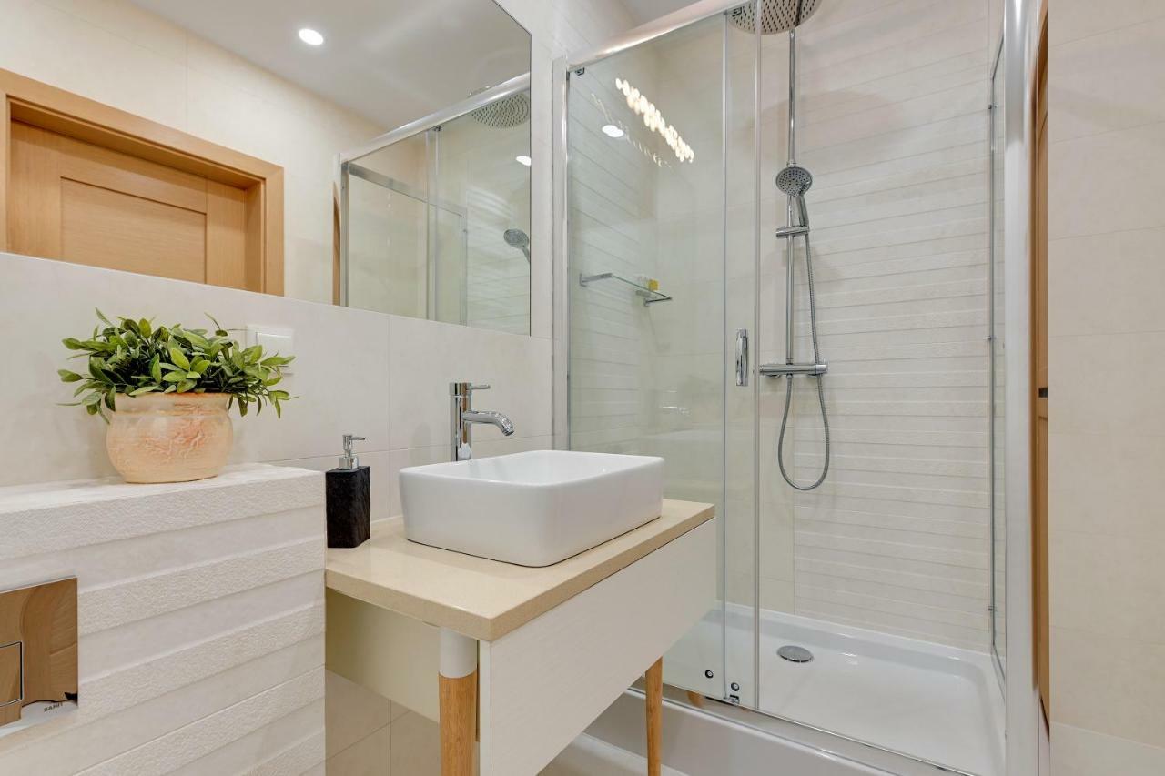 Tomorrow Land : Nadmorze Premium Apartment Gdansk Bagian luar foto